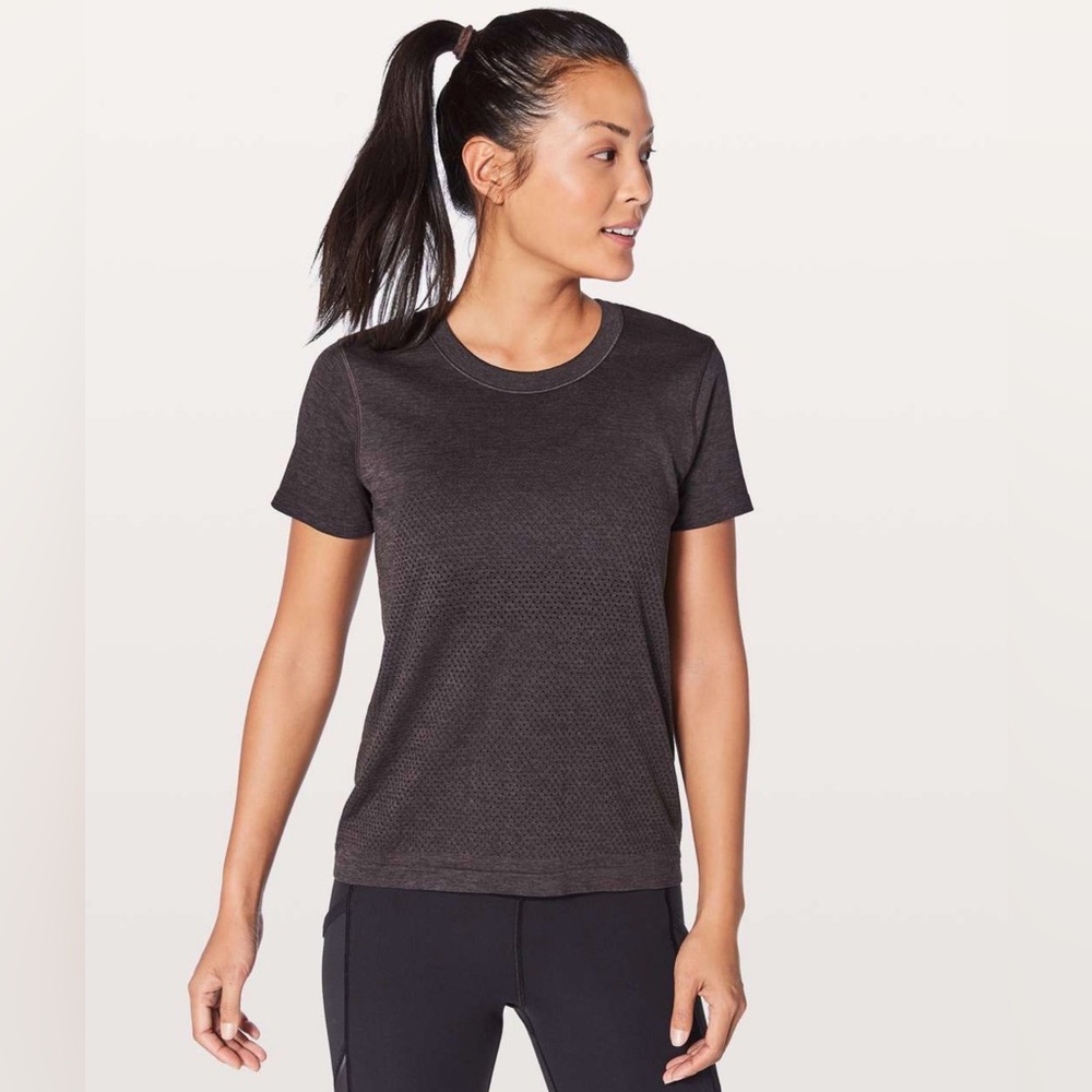 Lululemon Breeze By Black Mesh Running Workout Tee Size 4